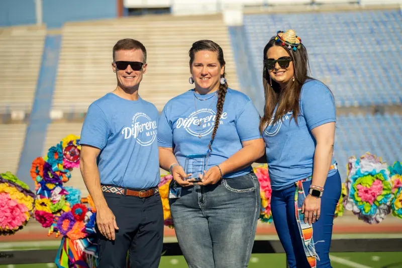 🐓From Baylor to Lake View: Brewster's path to Teacher of the Year